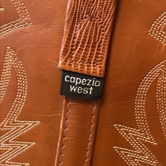 Capezio West Faux Leather Embroidered Heeled Western Cowboy Boots Size 9.5 - Picture 7 of 9